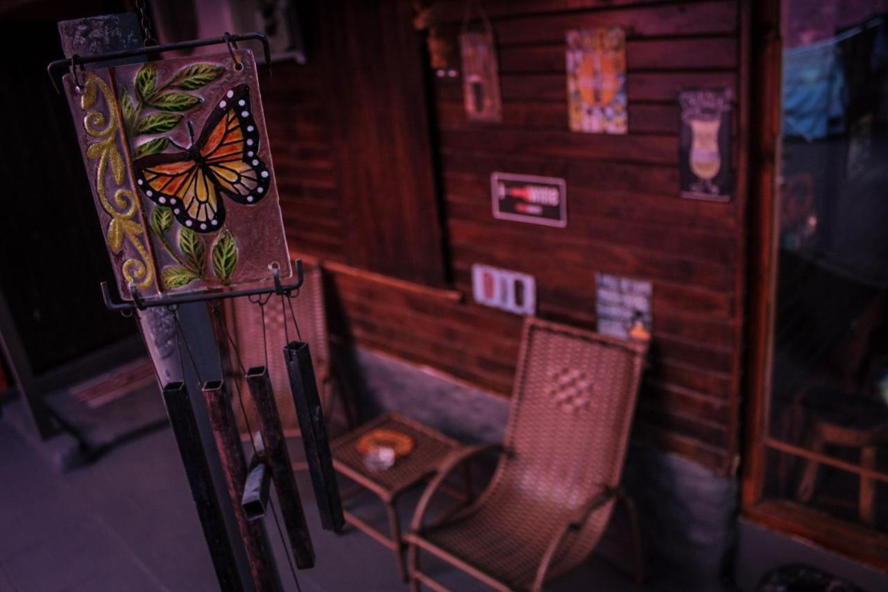 Hostel Krieger Hauss プエルト・イグアス エクステリア 写真